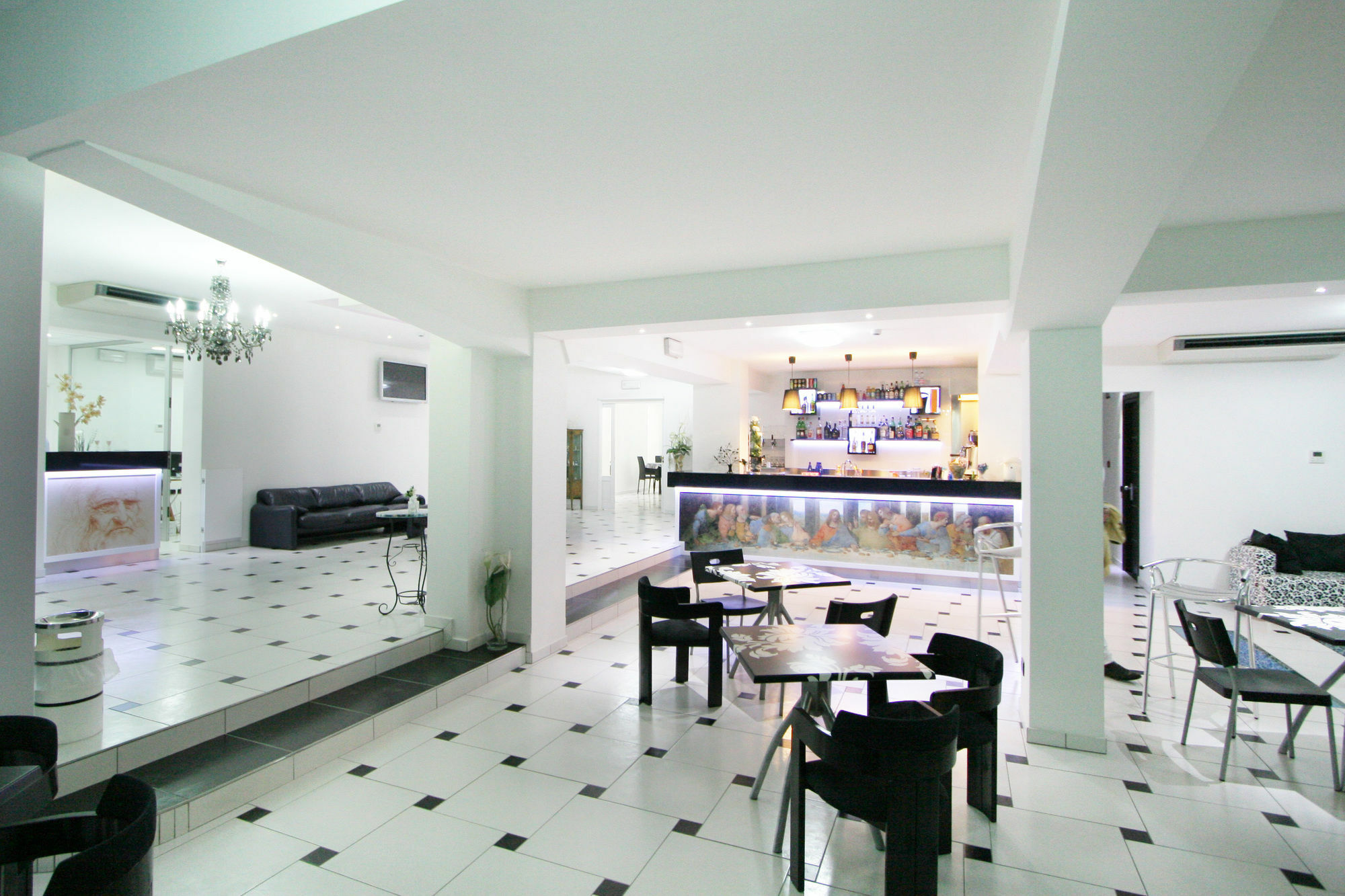 Hotel Leonardo 3*